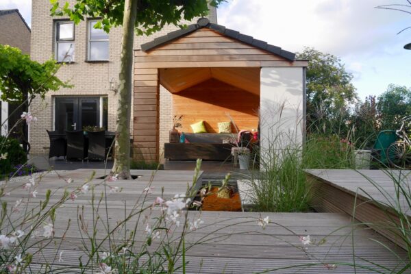 Lounge en welness tuin in Beverwijk