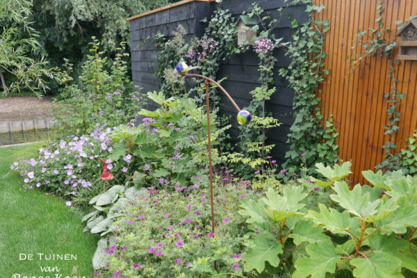 09 De Tuinen van Renee Koen Heerhugowaard tuin schaduwborder